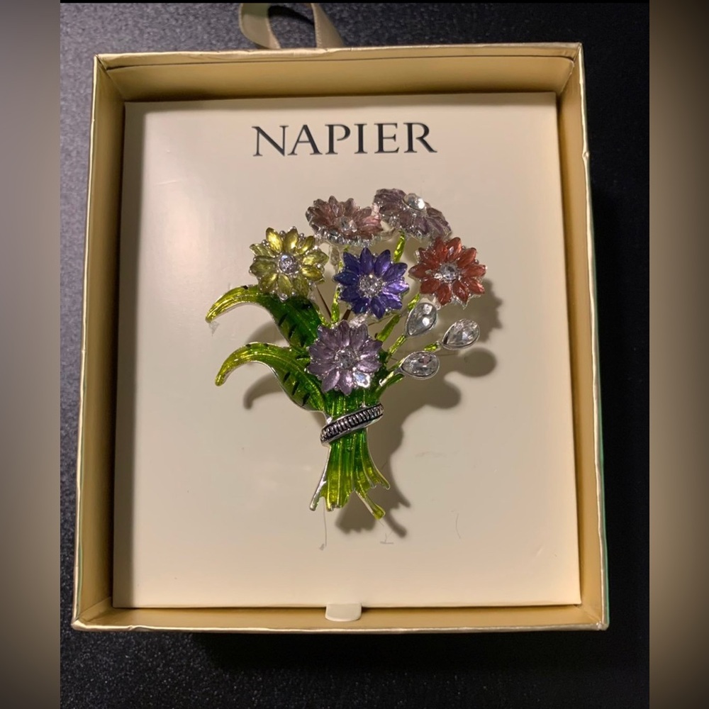 Napier Silver Tone Flower Bouquet Pin